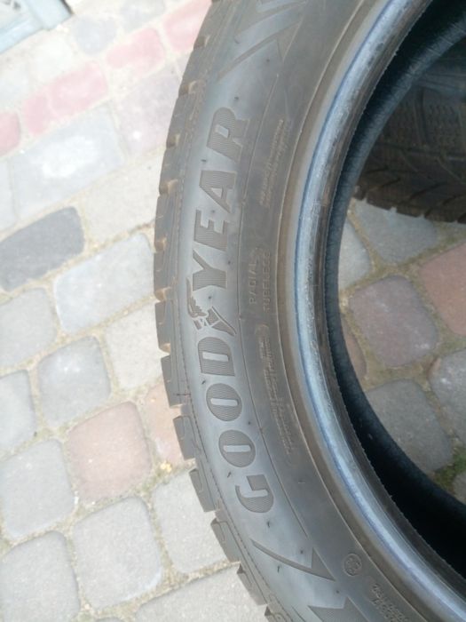 Opony zimowe Goodyear 255 50 r19 bmw x5 x6