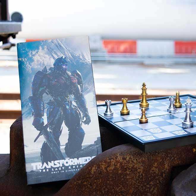 Сувенирные шахматы Transformers Travel Chess Set