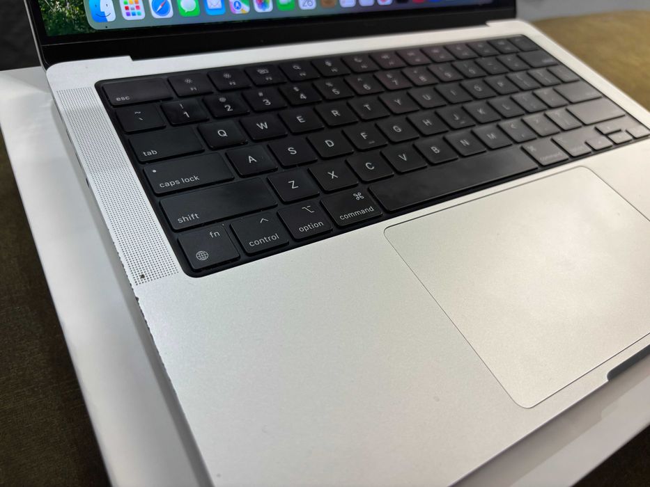 Apple MacBook Pro 14, M1 Pro, 16/512GB, Silver