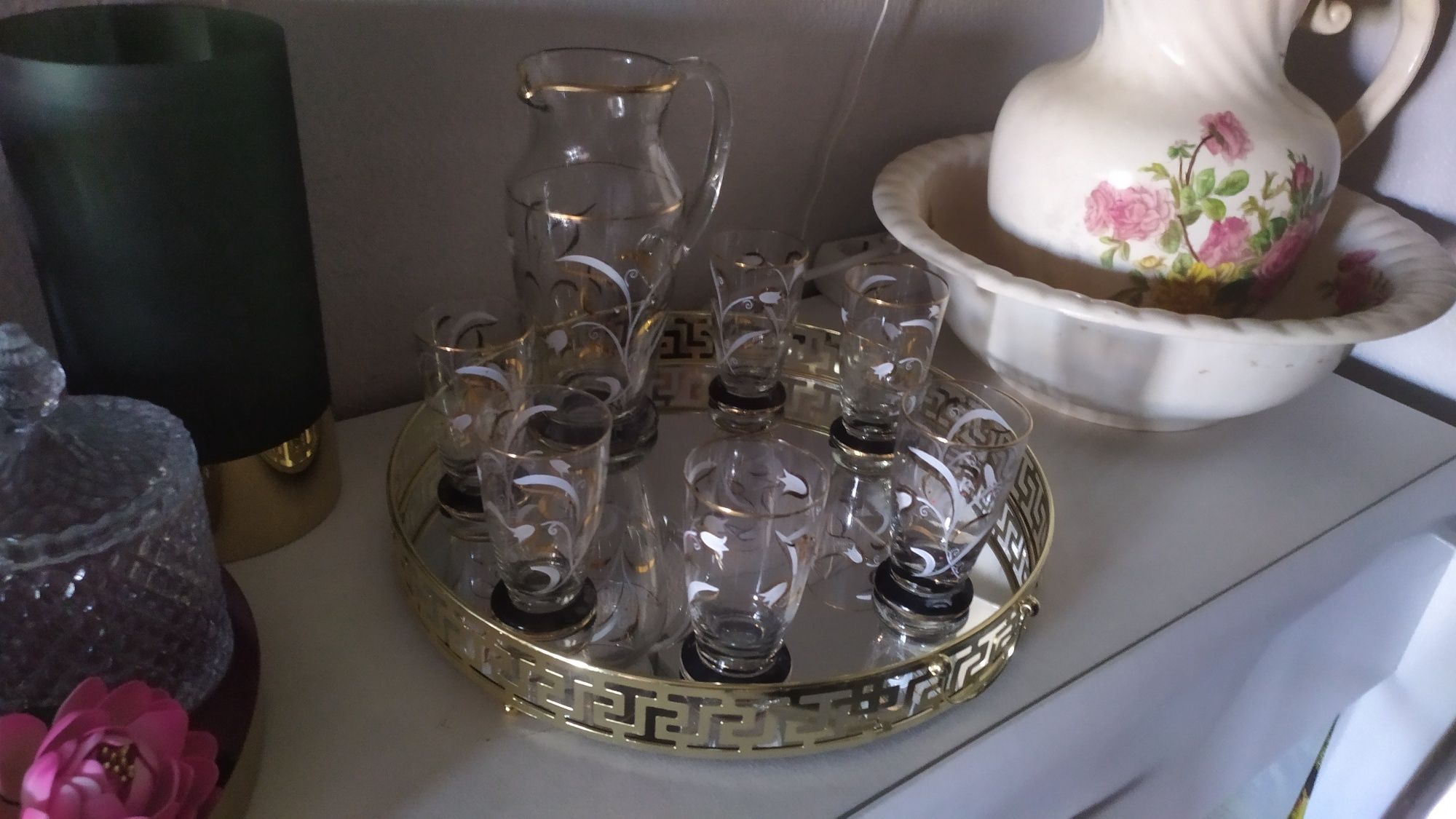 Coleção antiga de jarro + 6 copos em estado novo