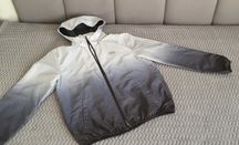 H&M wiatrówka chłopięca 146-152cm stan idealny.