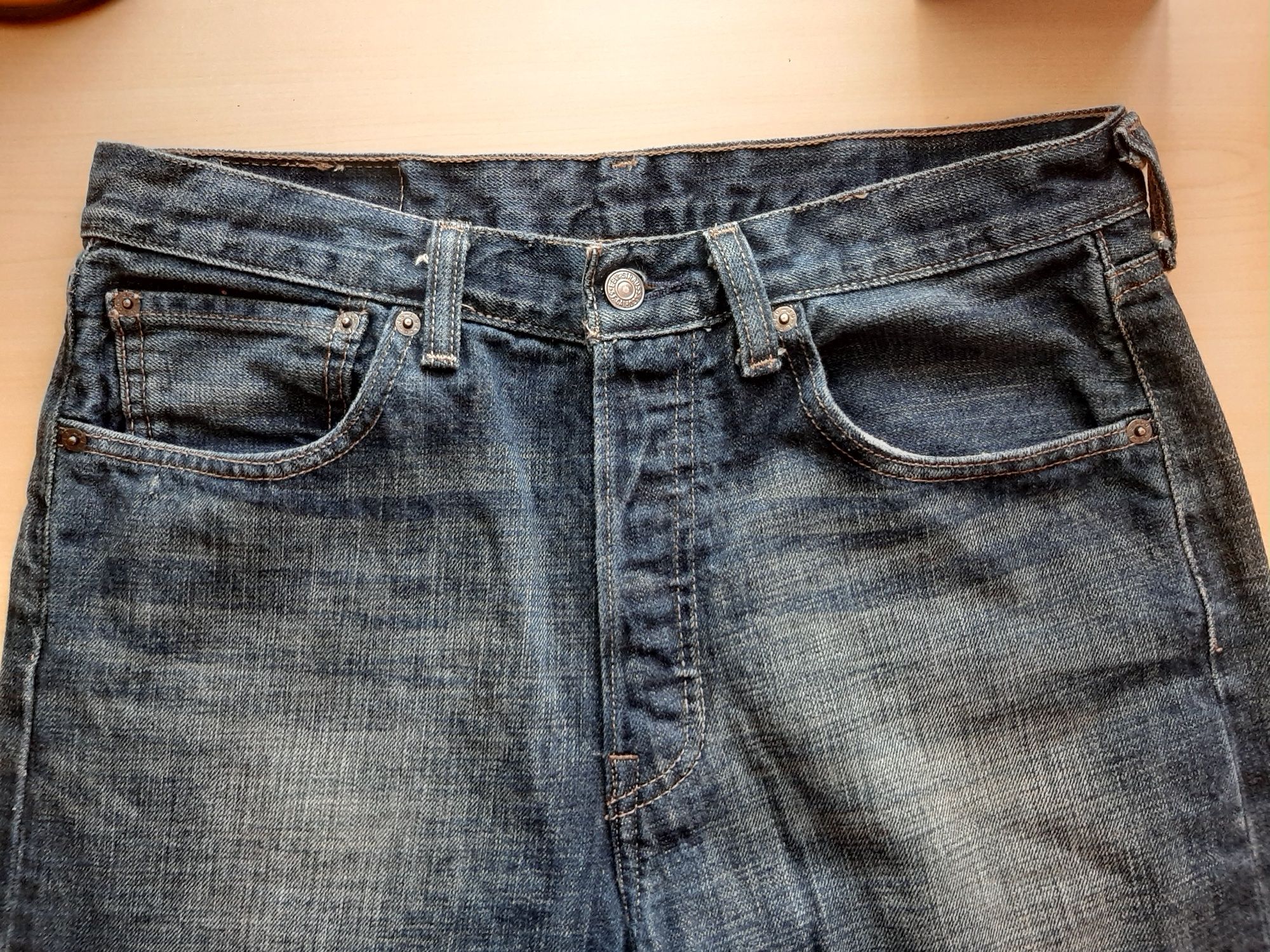 Продам джинсы фирмы "Levis" (Гаити).Модель-501.