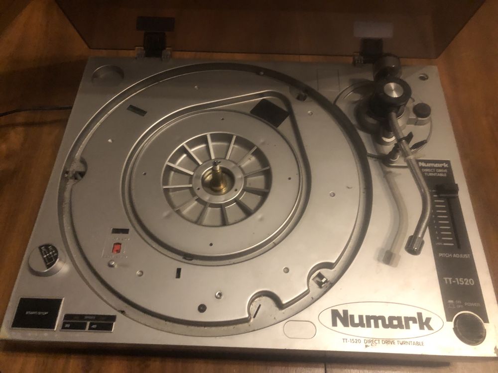 Gramofony Numark TT 1520 2sz