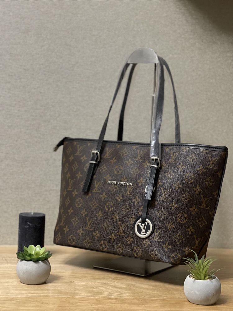 Сумки шопери LOUIS VUITTON