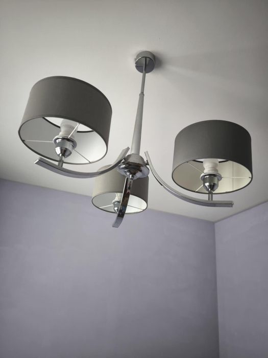 Żyrandol lampa, bialy szary