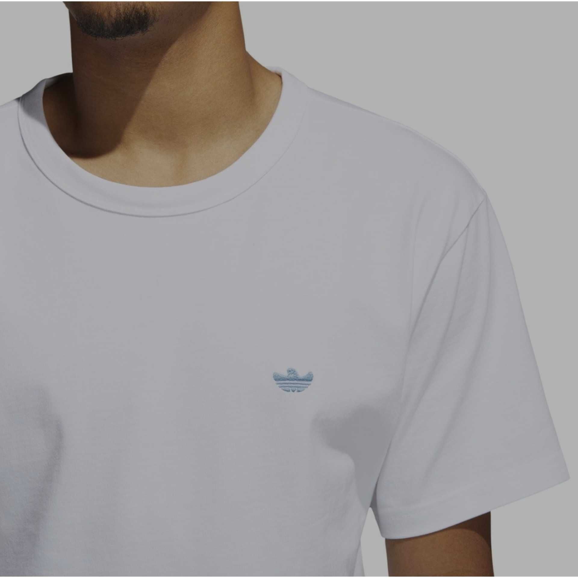 Adidas tee skateboard