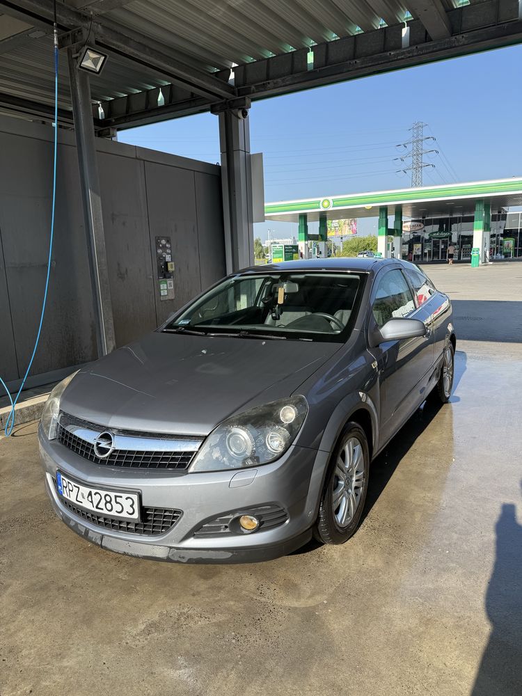 Opel Astra H GTC 1.6 115KM