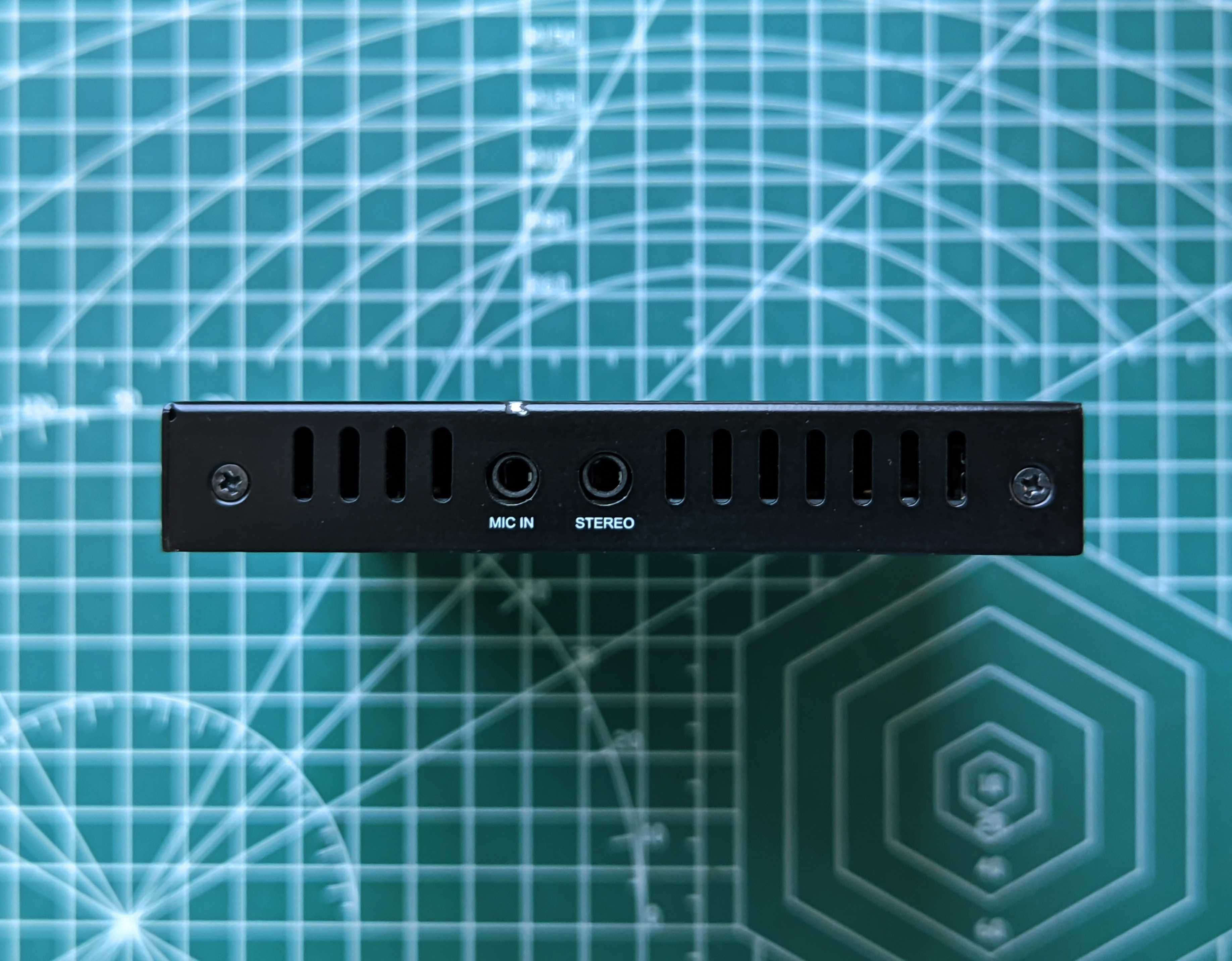 KVM переключатель EZCOO 2-Port HDMI2.0 KVM Switch 4K/60Hz КВМ свич