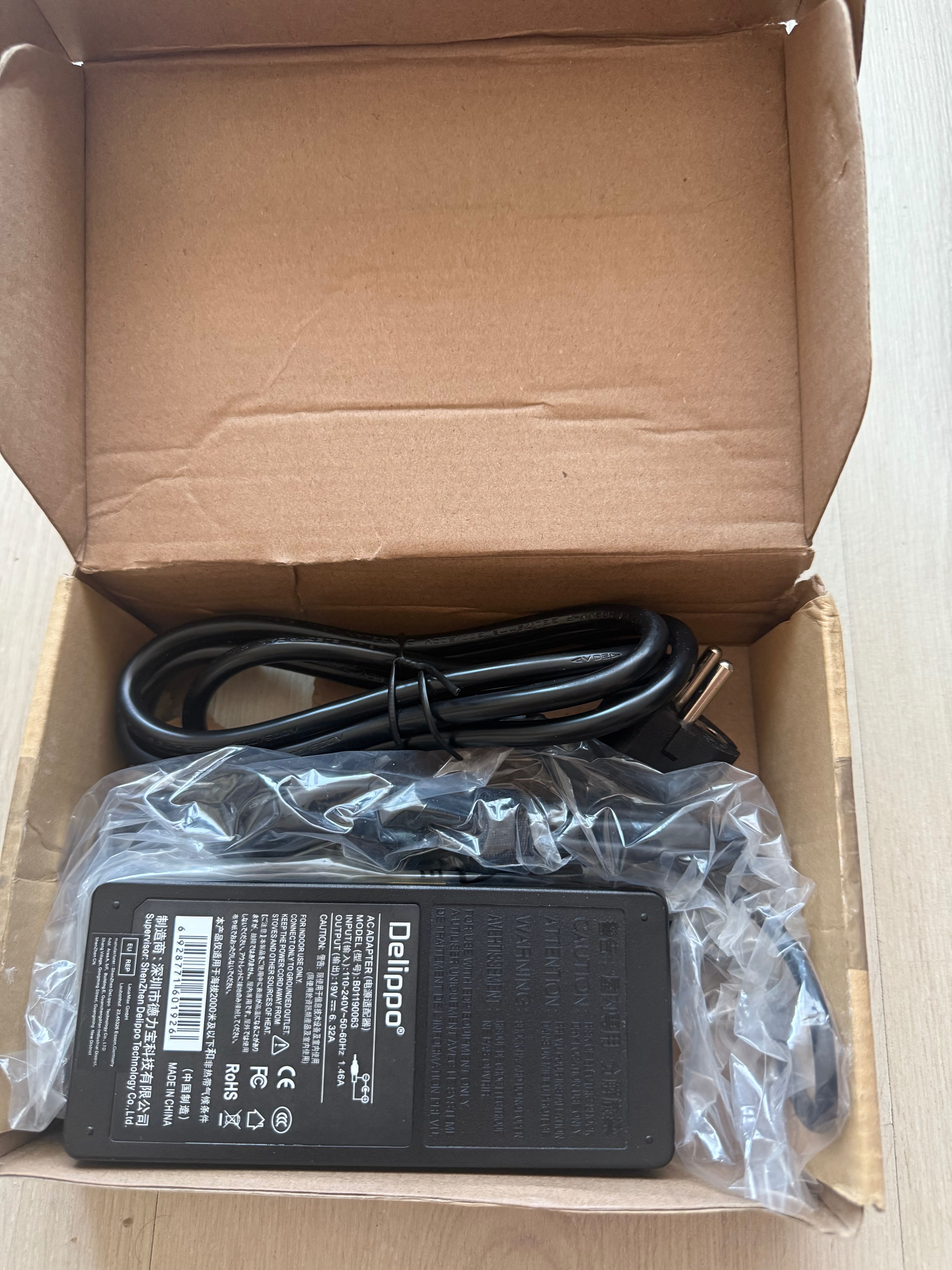 Ladowarka do laptopa Delippo