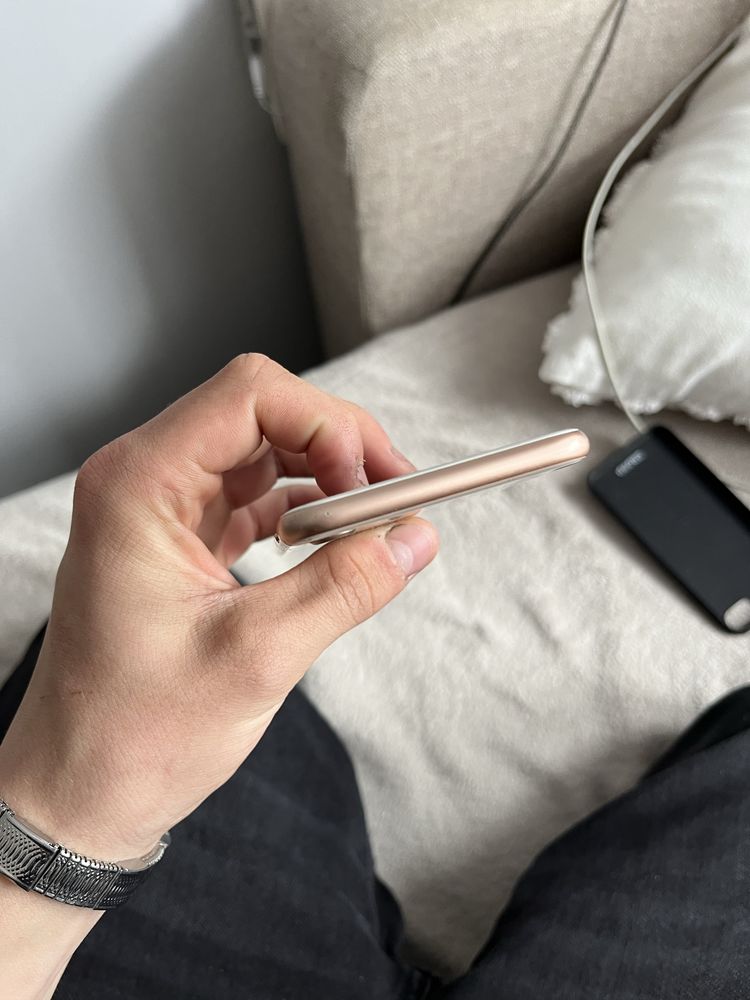 Iphone 8 stan dobry