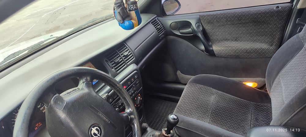 Продам Опель вектра в 1997рік газ бензин