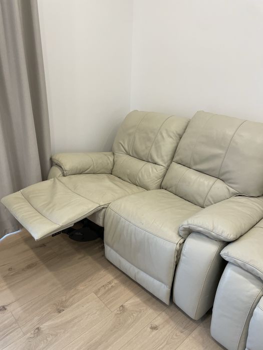 Продам 2 дивана привезені з німедчини