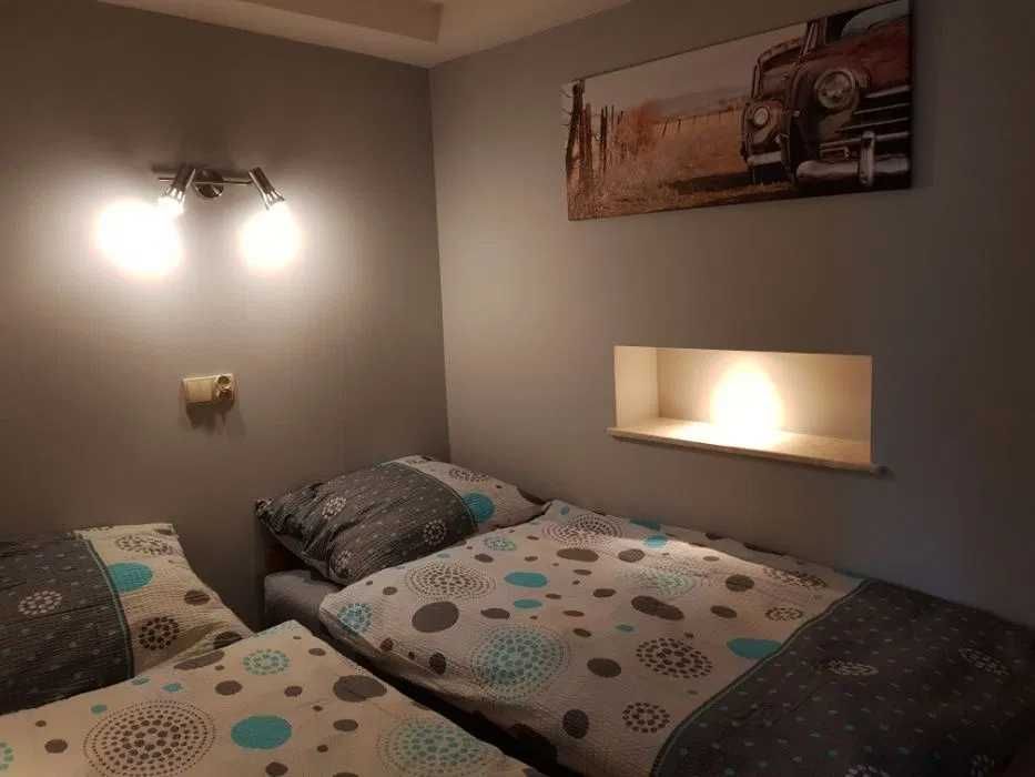 OSTRZYCE na Kaszubach- Apartament na samym brzegu jeziora