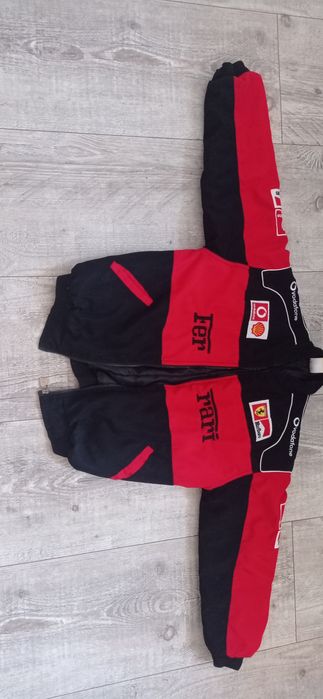 Kurtka ferrari dla chłopca