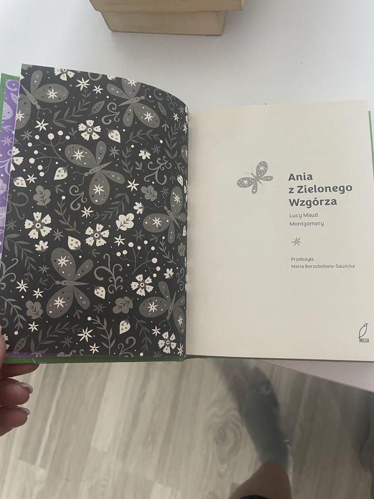 Ania z zielonego wzgorza twarda oprawa piekne wydanie