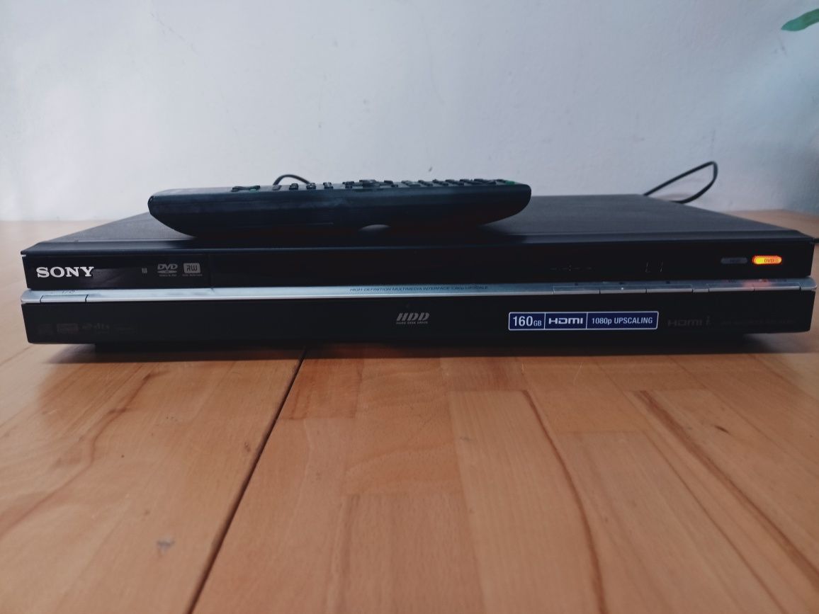 Sony DVD z nagrywarką RDR-H680.