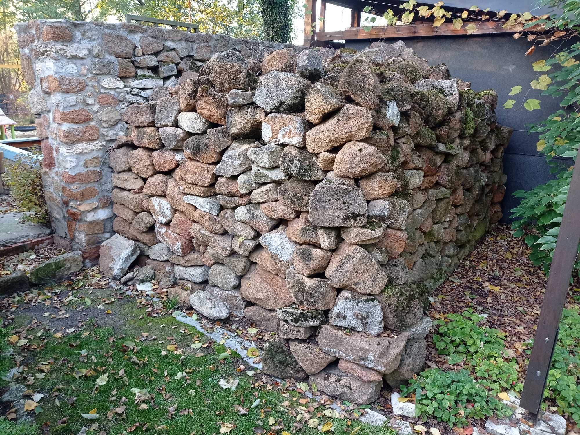 Piaskowiec zlepieniec parczewski olkuski czerwony - około 13 m Olkusz