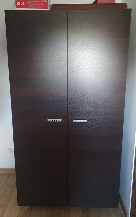 Zestaw mebli szafa, szafka i komoda