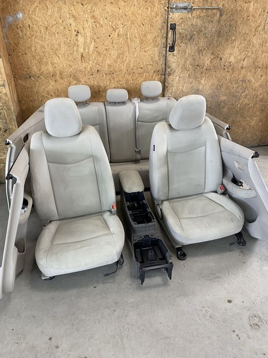 Салон Nissan Leaf