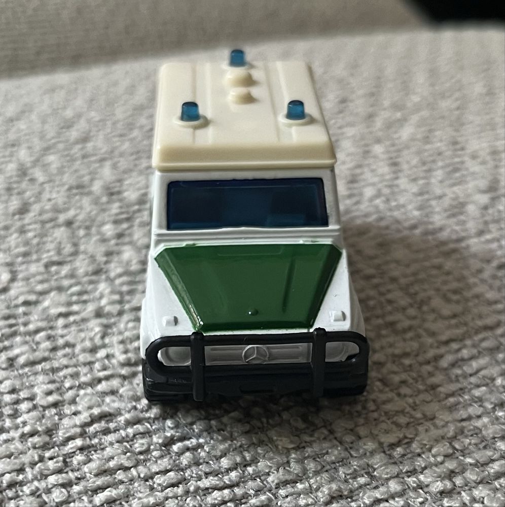 Matchbox Mercedes Benz 280 GE Polizei
