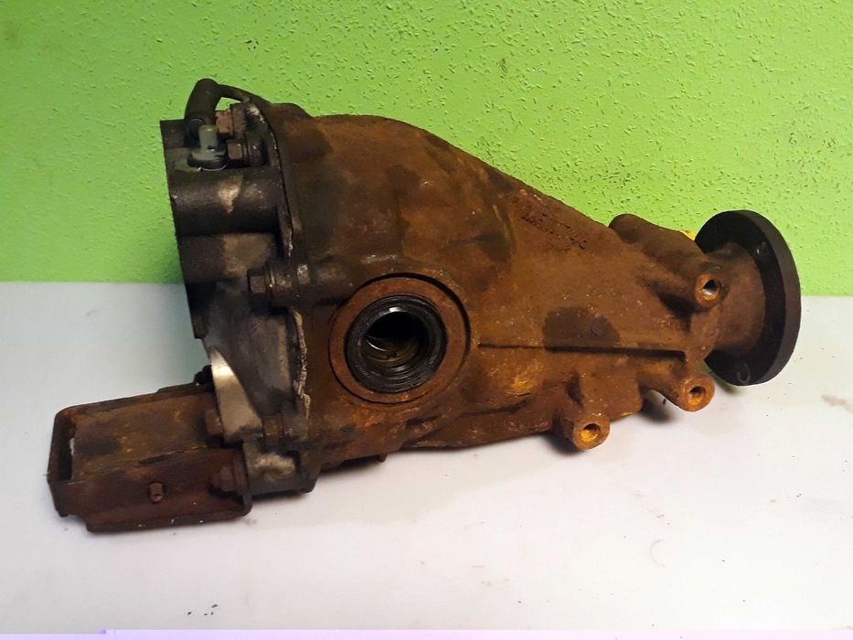 Dyferencjał Dyfer Tył MITSUBISHI OUTLANDER 2.0 16V 2003r