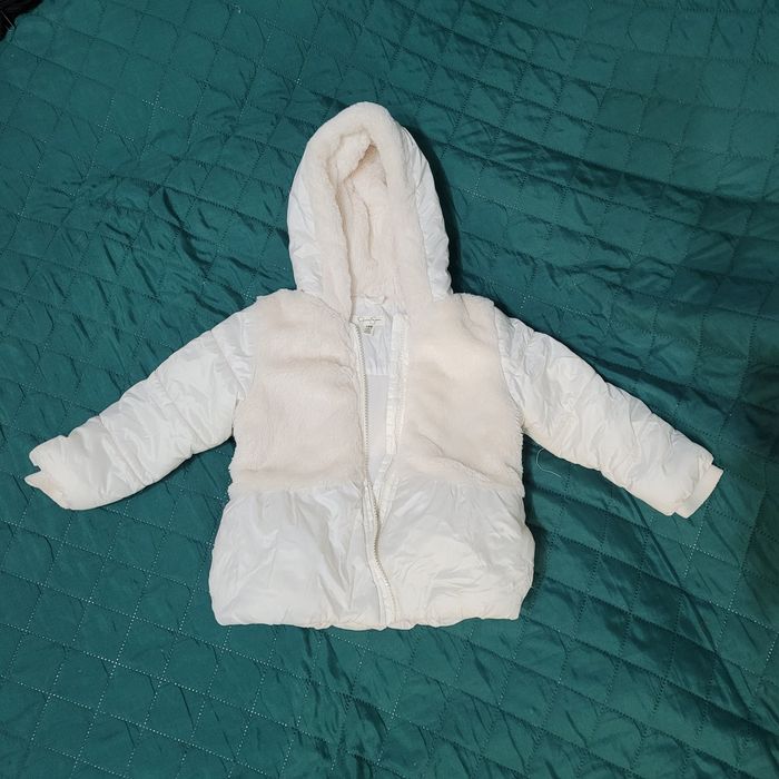 Prześliczna biała kurtka zimowa dla dziewczynki 18 miesięcy