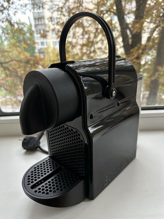 Nespresso inissia капсульна кавомашина