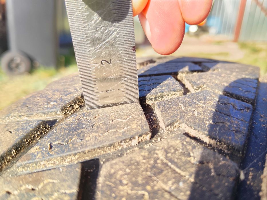 Opony zimowe Sunfull SF982 komplet r prod 2020