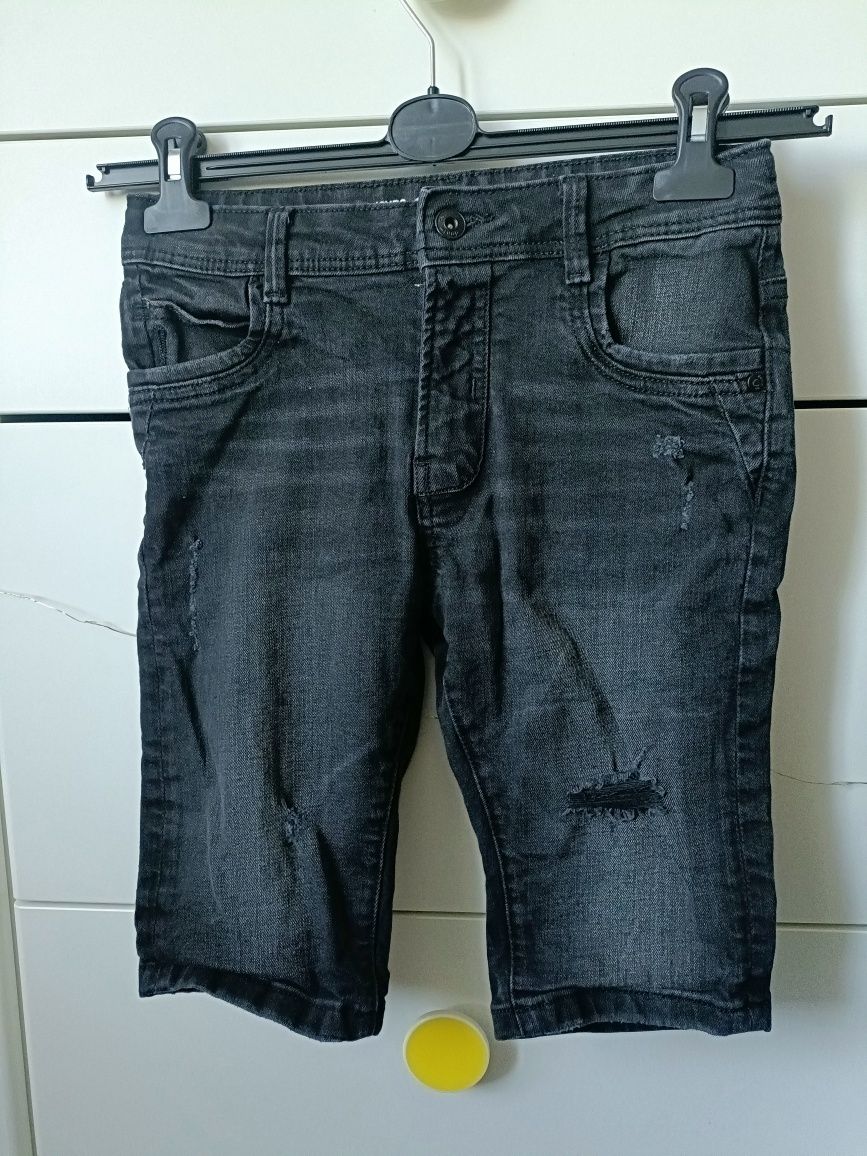Spodenki jeansowe czarne szorty przecierane z dziurami r.152 gumowe