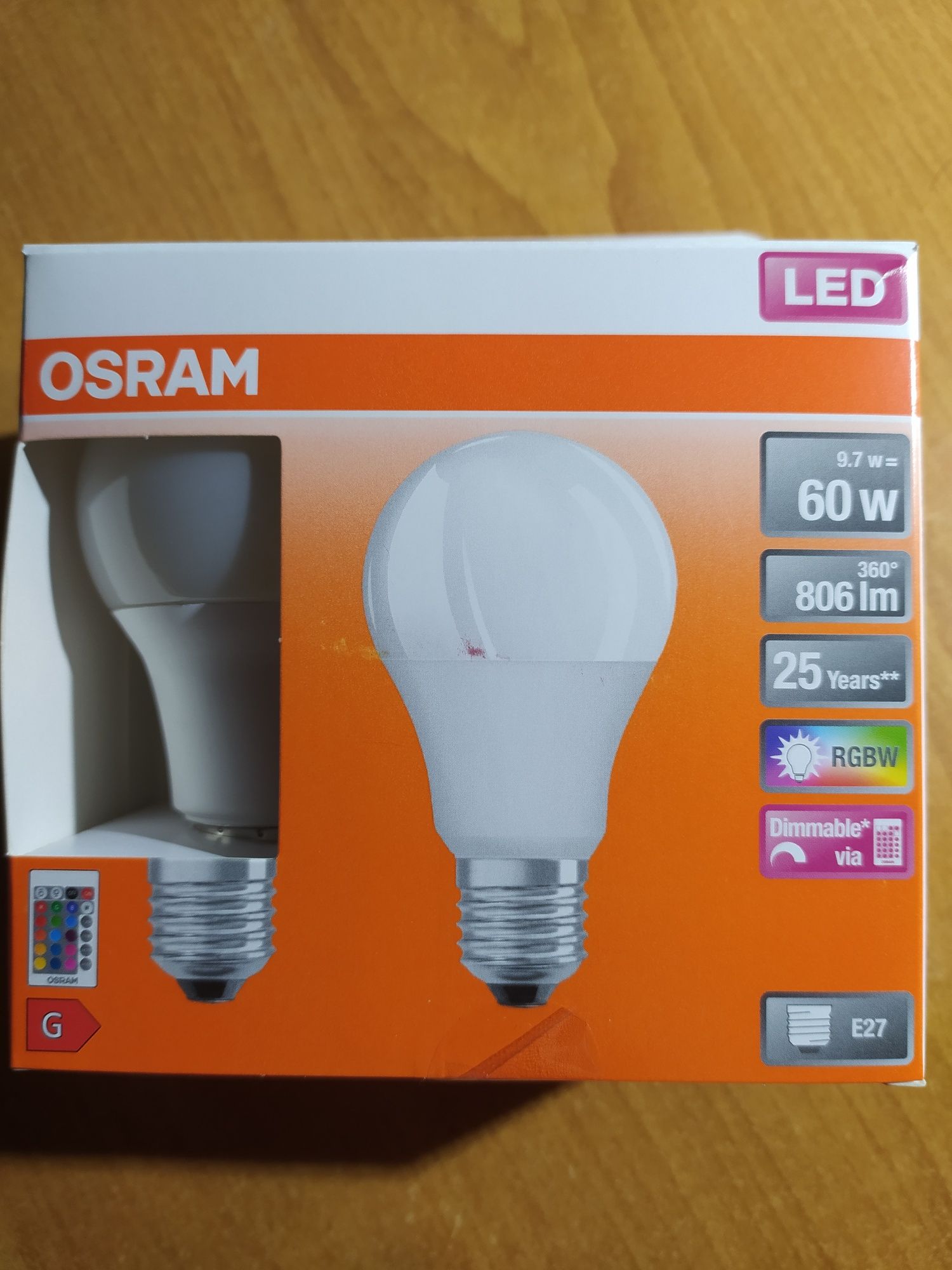Led лампа OSRAM ST CLAS A60 RGBW FR 9.7 W /2700K E27  с пультом