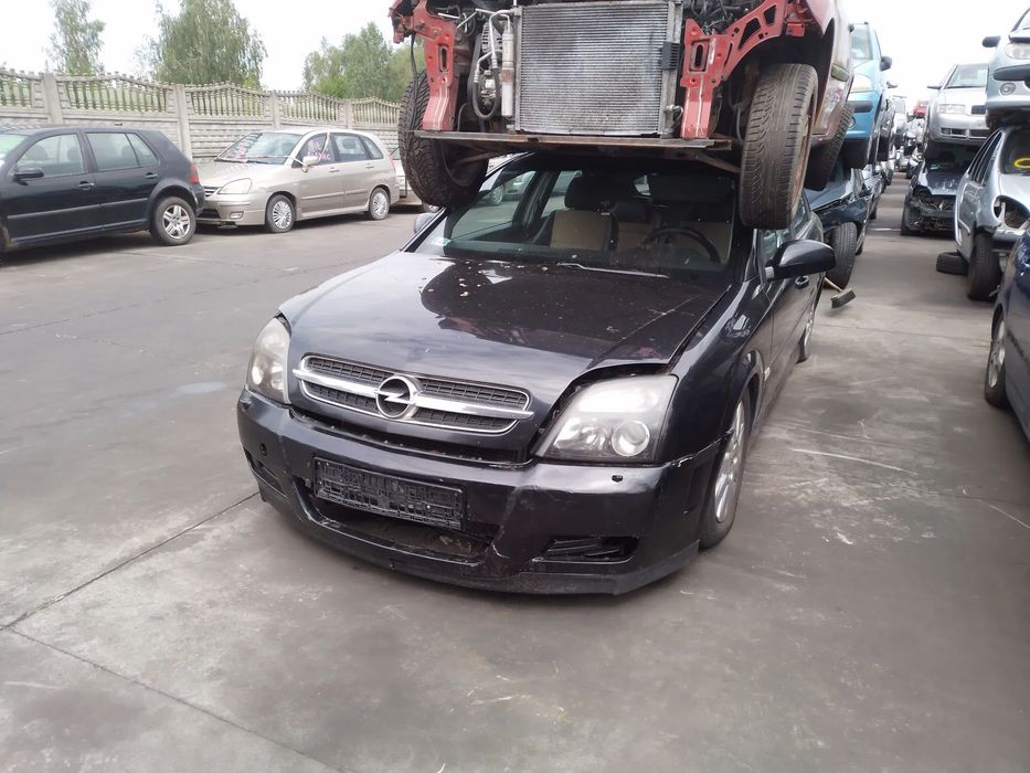 OPEL VECTRA C GTS 02-05 1.8 16V  Z18XE  20R   ZDERZAK PRZÓD