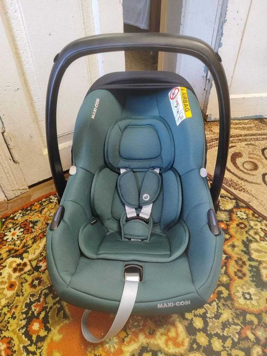 Автолюлька Maxi-Cosi CabrioFix i-Size в ідеальному стані