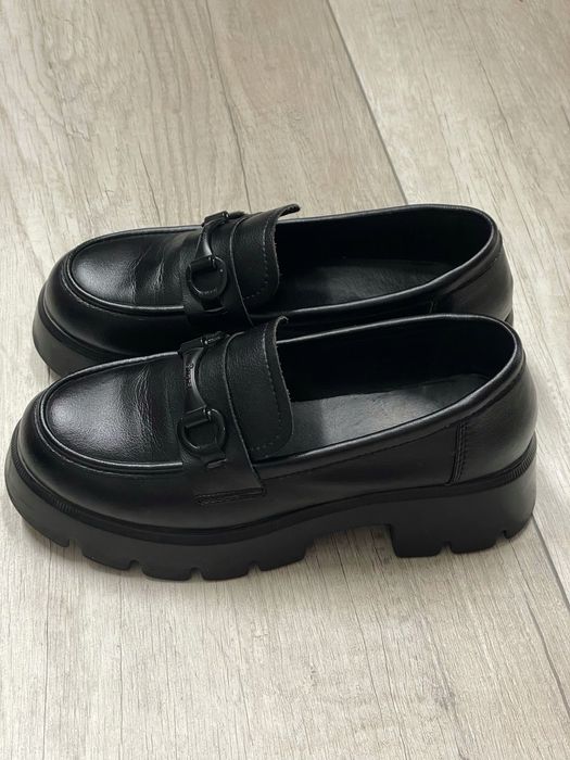 Лофери жіночі шкіряні 37 розмір