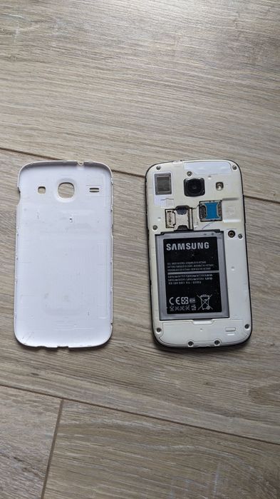 Телефони на запчастини