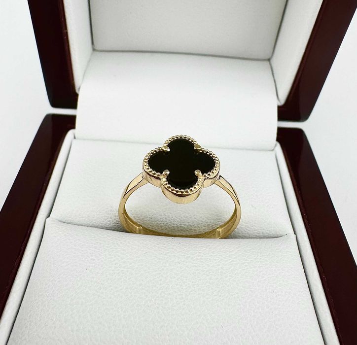 Złoty pierścionek czarna koniczyna 2,38g PR.585 14K R.18