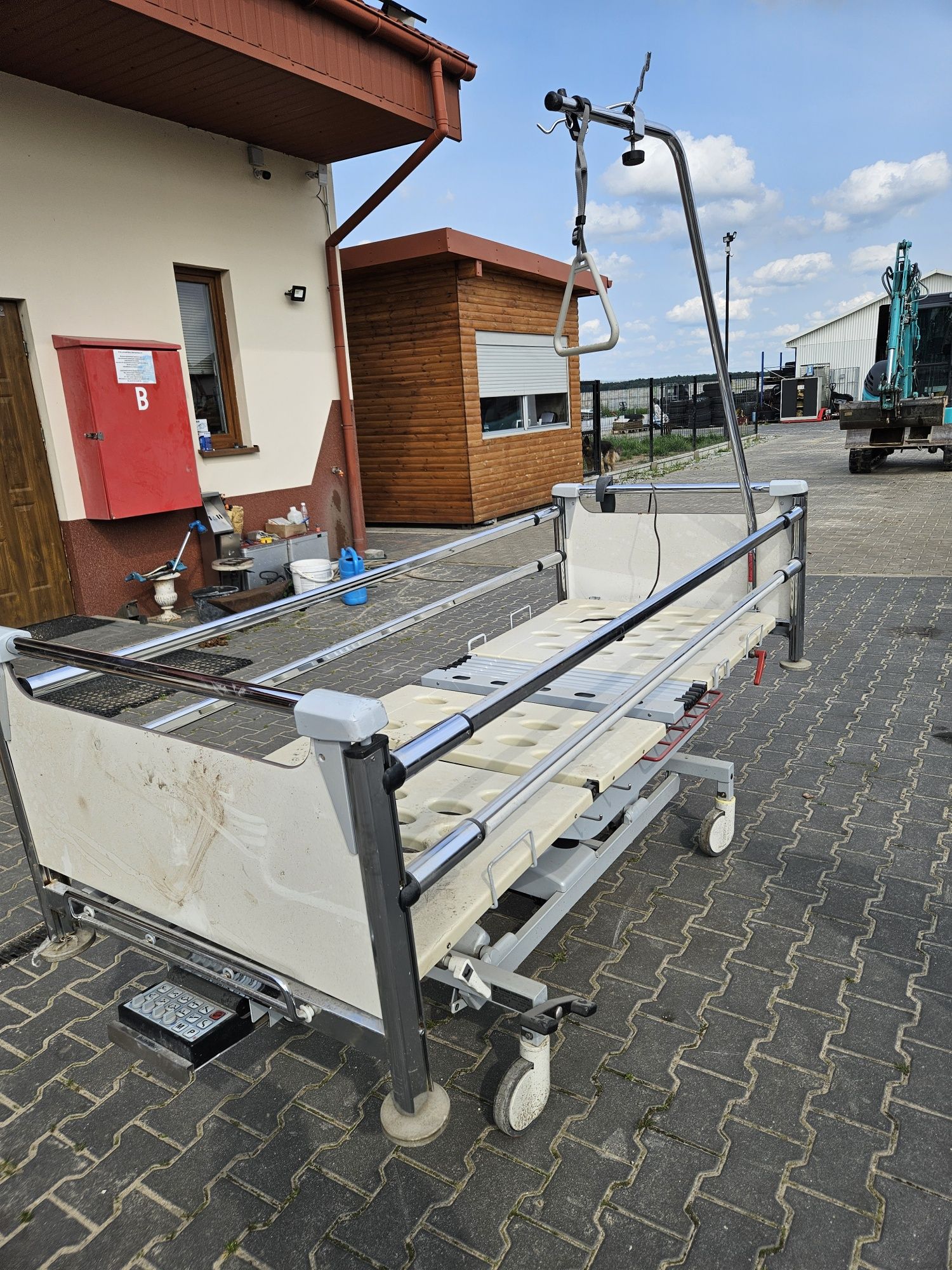 Szpitalny Wózek elektryczny transportowy