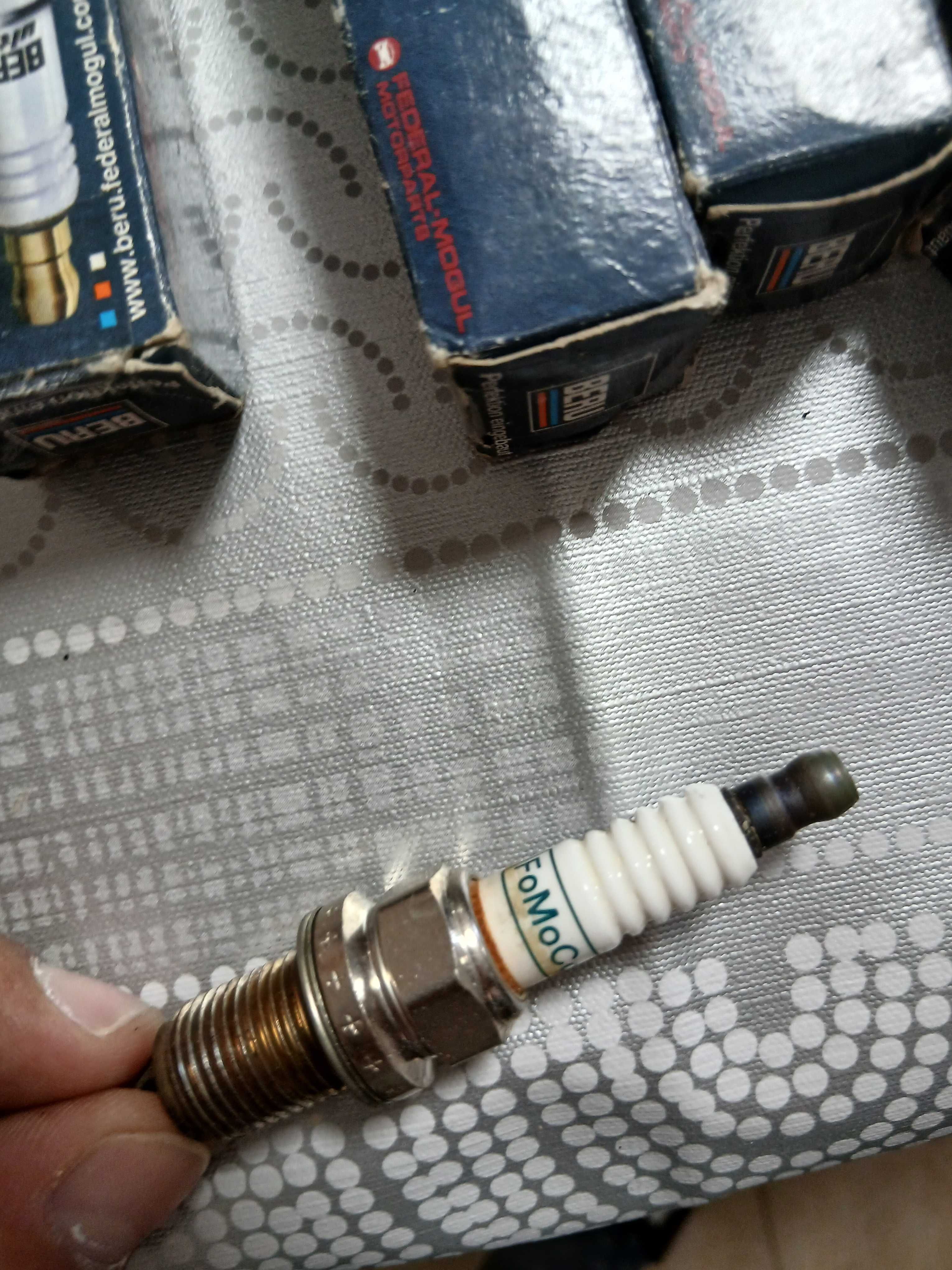 Velas para automoveis NOVAS