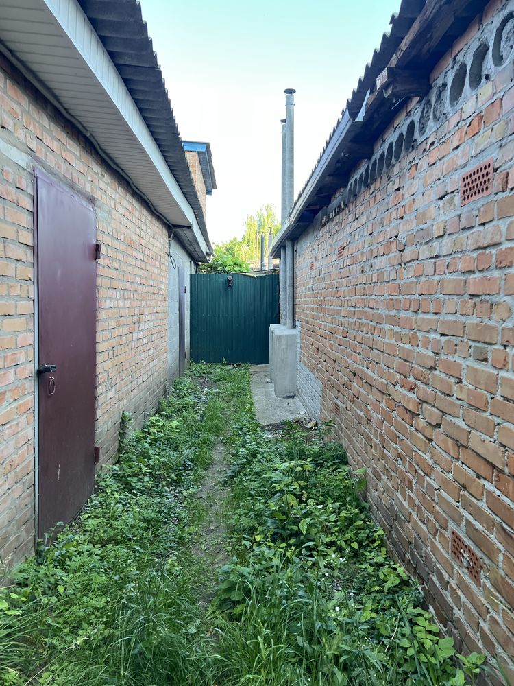 Продам капітальний гараж