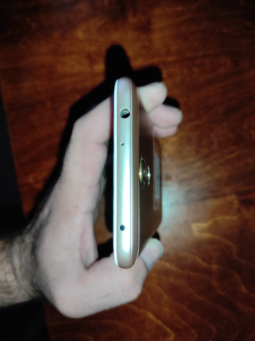 Xiaomi redmi 5 plus 4/64GB