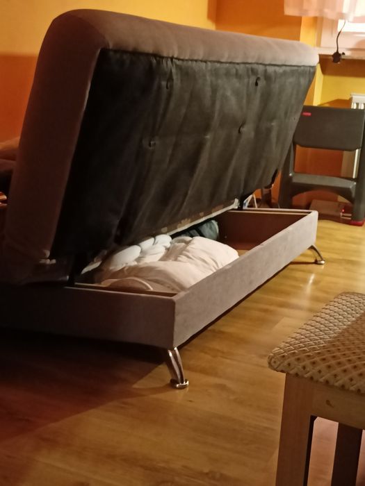 wersalka na sprężynach