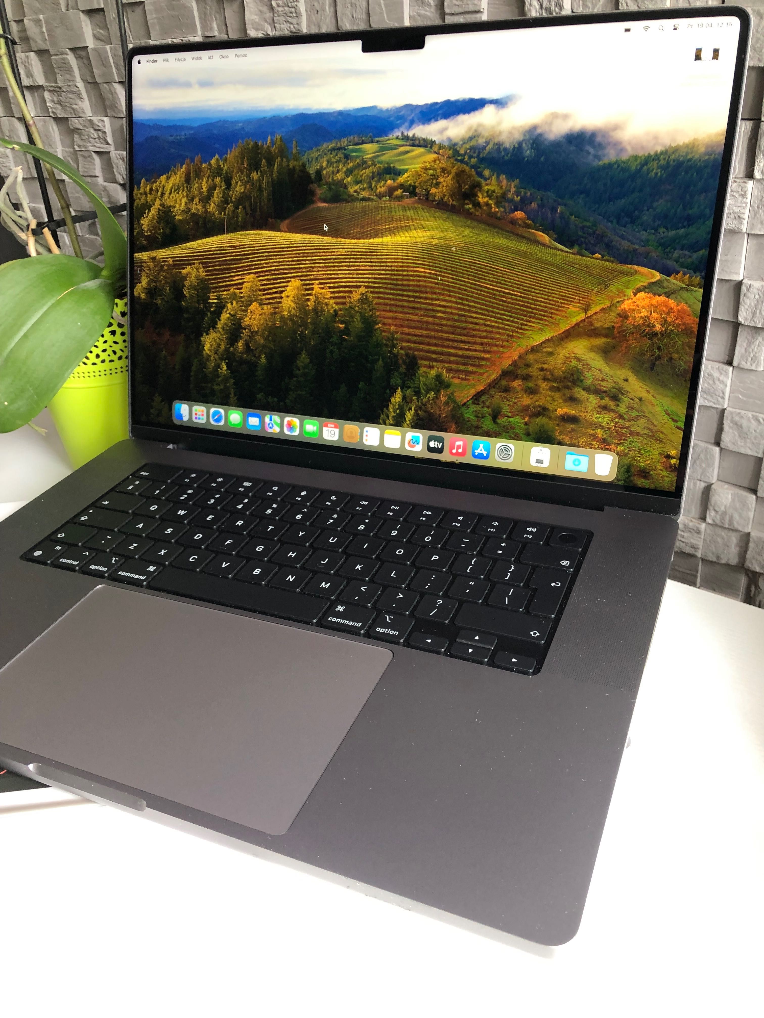 MacBook Pro 16 M2 Pro Gwarancja