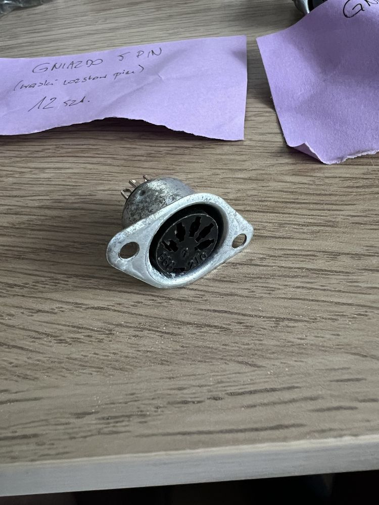 Gniazda UNITRA DIN 5 i 6 pin