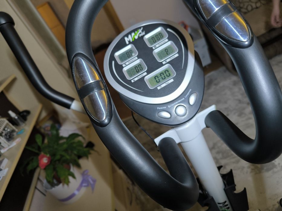 Орбітрек тренажер орбитрек, аналог велотренажер, бігова доріжка