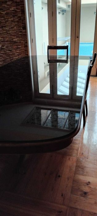 Mesa de Sala de Jantar com tampo de vidro