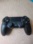 Sprzedam oryginalnego pada DualShock 4 w kolorze czarnym