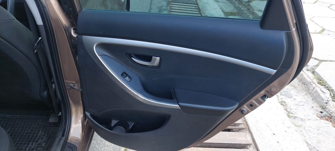 Hyundai  i30 2013 1.6crdi АКПП