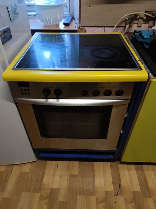 Piekarnik elektryczny i kuchenka Opis?