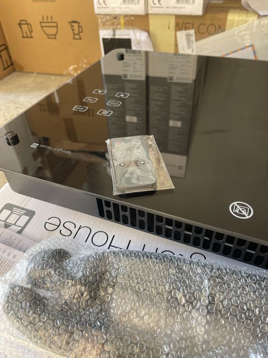 Електричний скляний обігрівач TARRINGTON HOUSE Польша / обогреватель