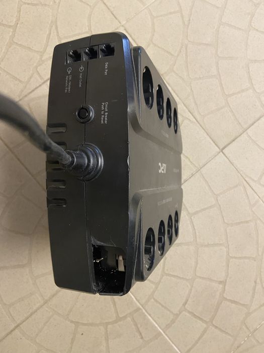 Бесперебойник APC (упс для компьютера)