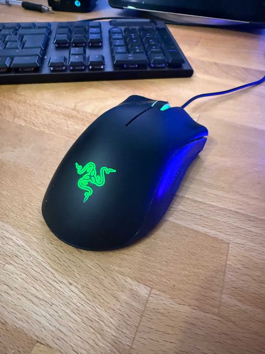 Rato Gaming Razer com Fio DeathAdder Essential